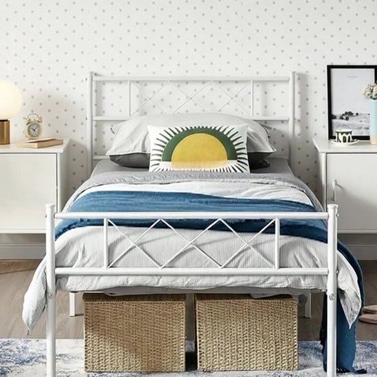 Metalen Bedframe 90x190 met Hoofdbord – Stevig & Stil Slaapt Zonder Gekraak – Modern Wit Kinderbed / Tienerbed / Logeerbed – Inclusief Lattenbodem – House&Garden