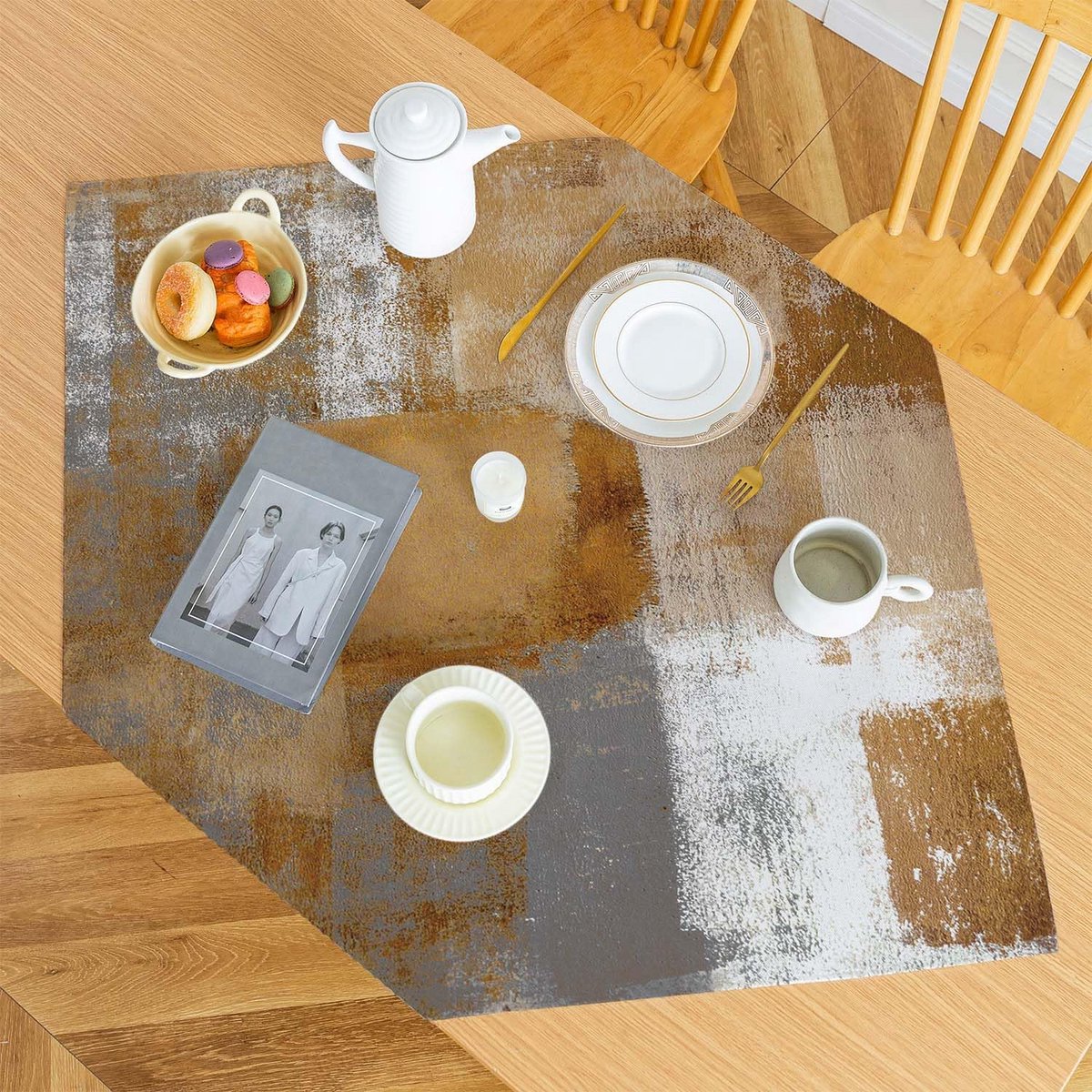 Vierkant Bruin Tafelkleed 100x100 cm - Moderne Kunst Decoratie voor Feest & Tafel