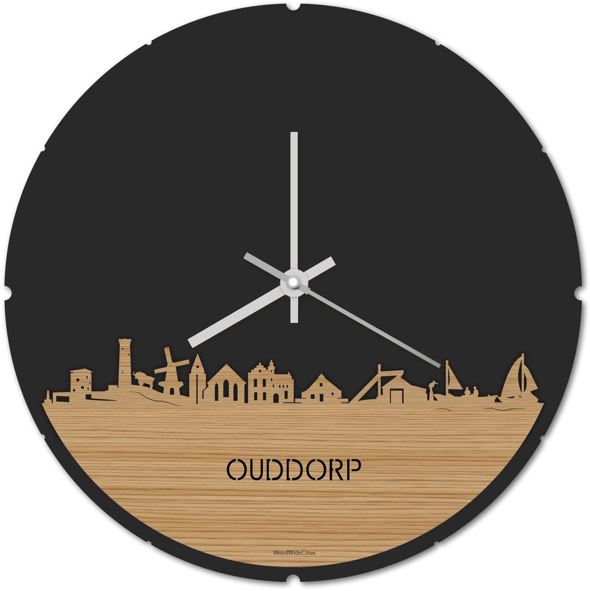 Skyline Klok Rond Ouddorp Bamboe hout - Ø 44 cm - Stil uurwerk - Wanddecoratie - Meer steden beschikbaar - Woonkamer idee - Woondecoratie - City Art - Steden kunst - Cadeau voor hem - Cadeau voor haar - Jubileum - Trouwerij - Housewarming -