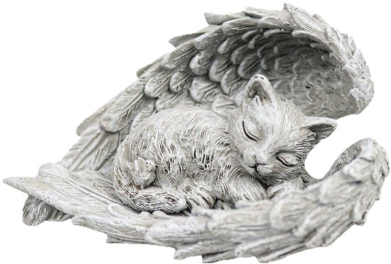 Petit chaton endormi avec des ailes d'ange détaillées.