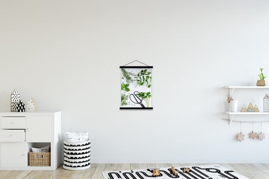 Posterhanger incl. Poster 40x53 cm - Schoolplaat - Kruiden en schaar op marmeren ondergrond - Textielposter - Zwarte latten