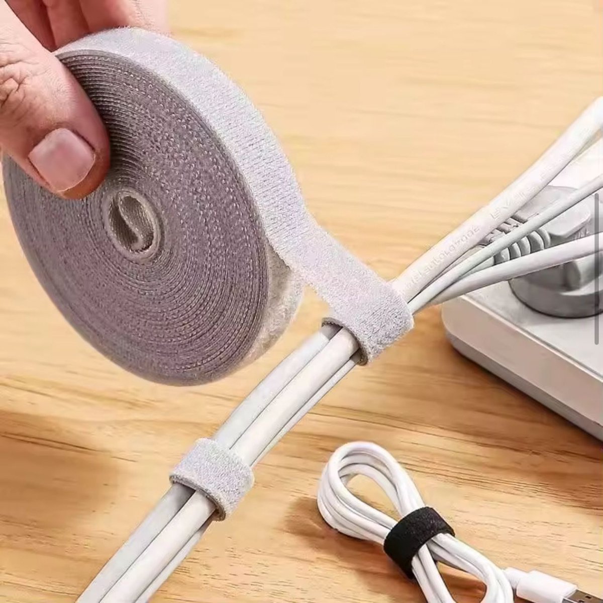 5M Kabel Organizer – Nylon Kabelbeheer Tape – 10mm Breed – Grijs – Herbruikbare Klittenband Rol voor Snoeren & Elektronica