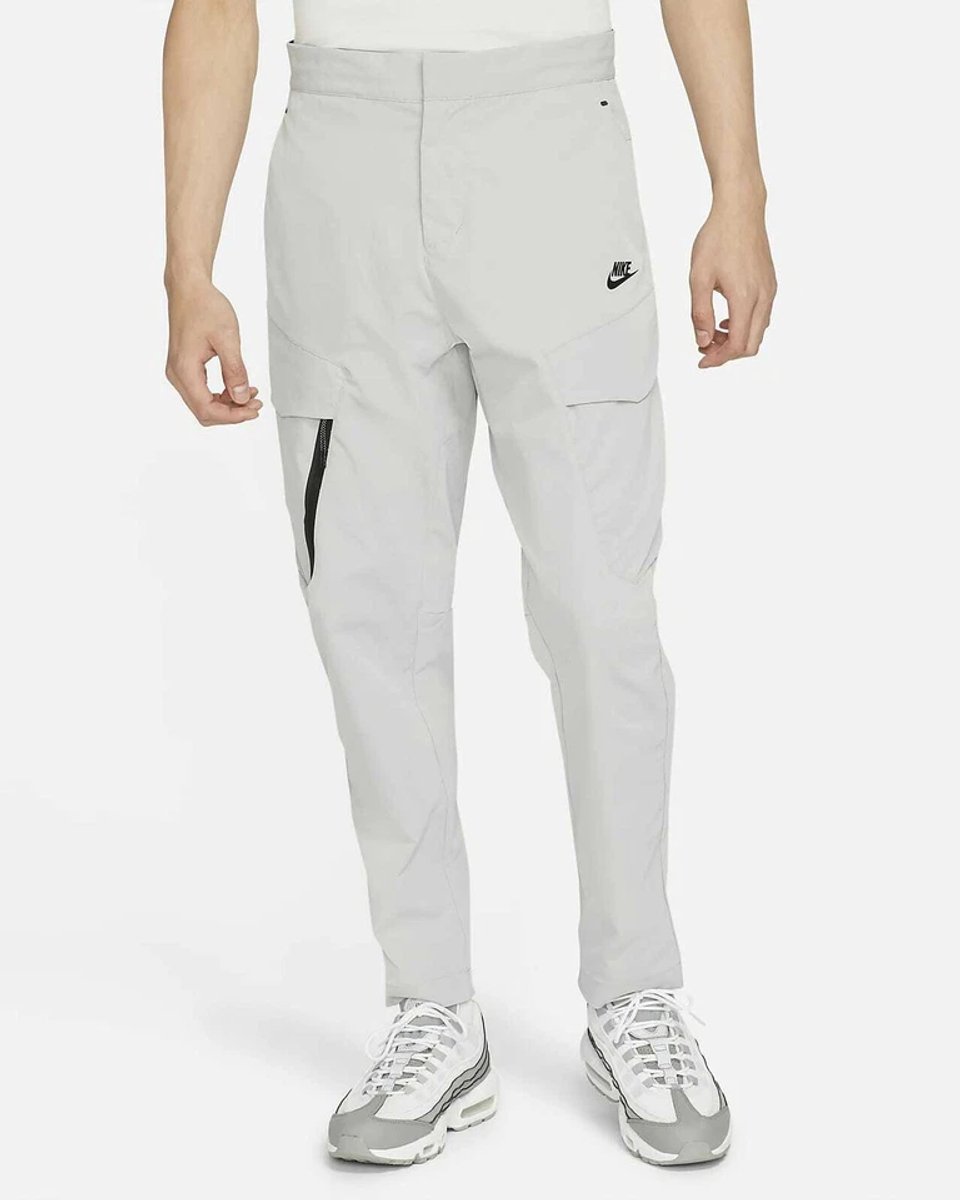 Nike Standard Fit Taper Leg Grijs