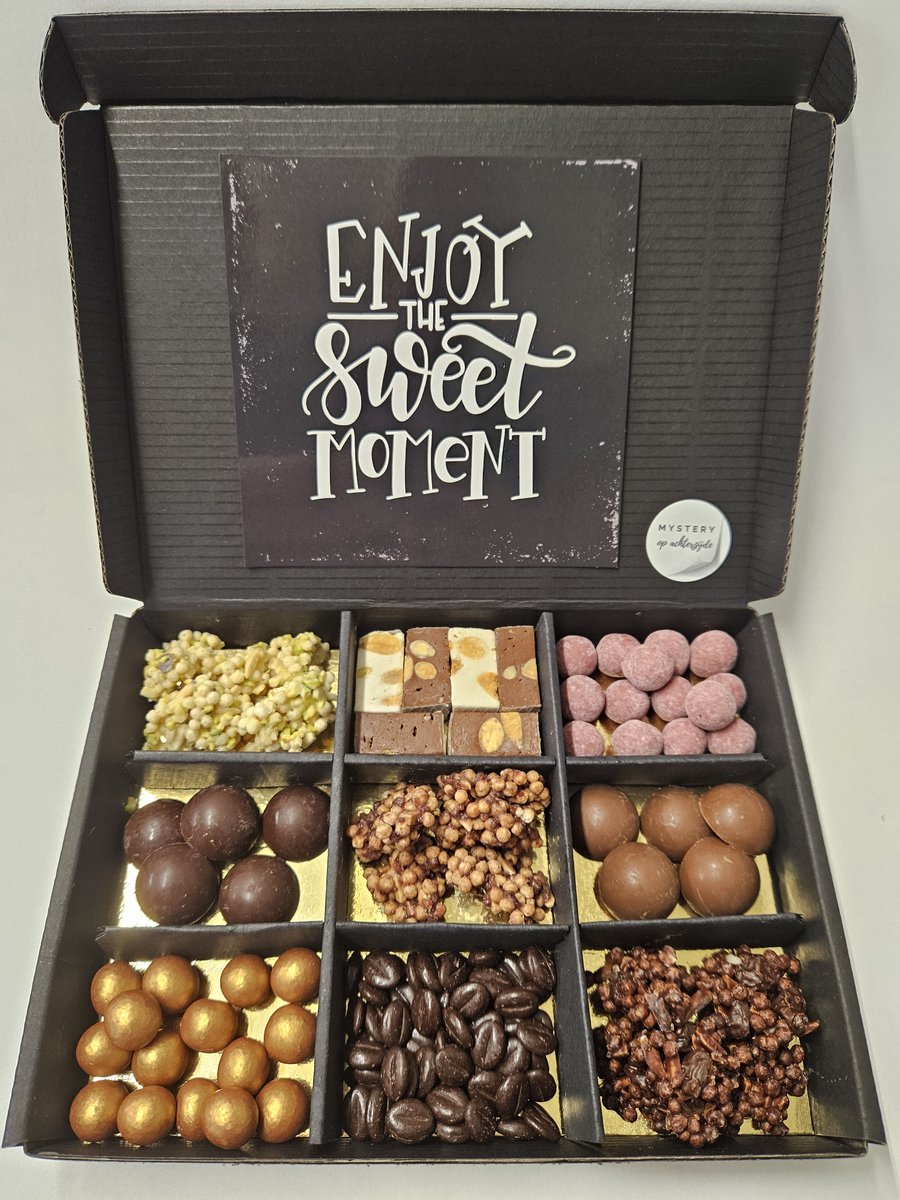 Belgische Chocolade Proeverij Pakket met 9 verschillende luxe chocolade lekkernijen | Wenskaart 'Enjoy the sweet moment'