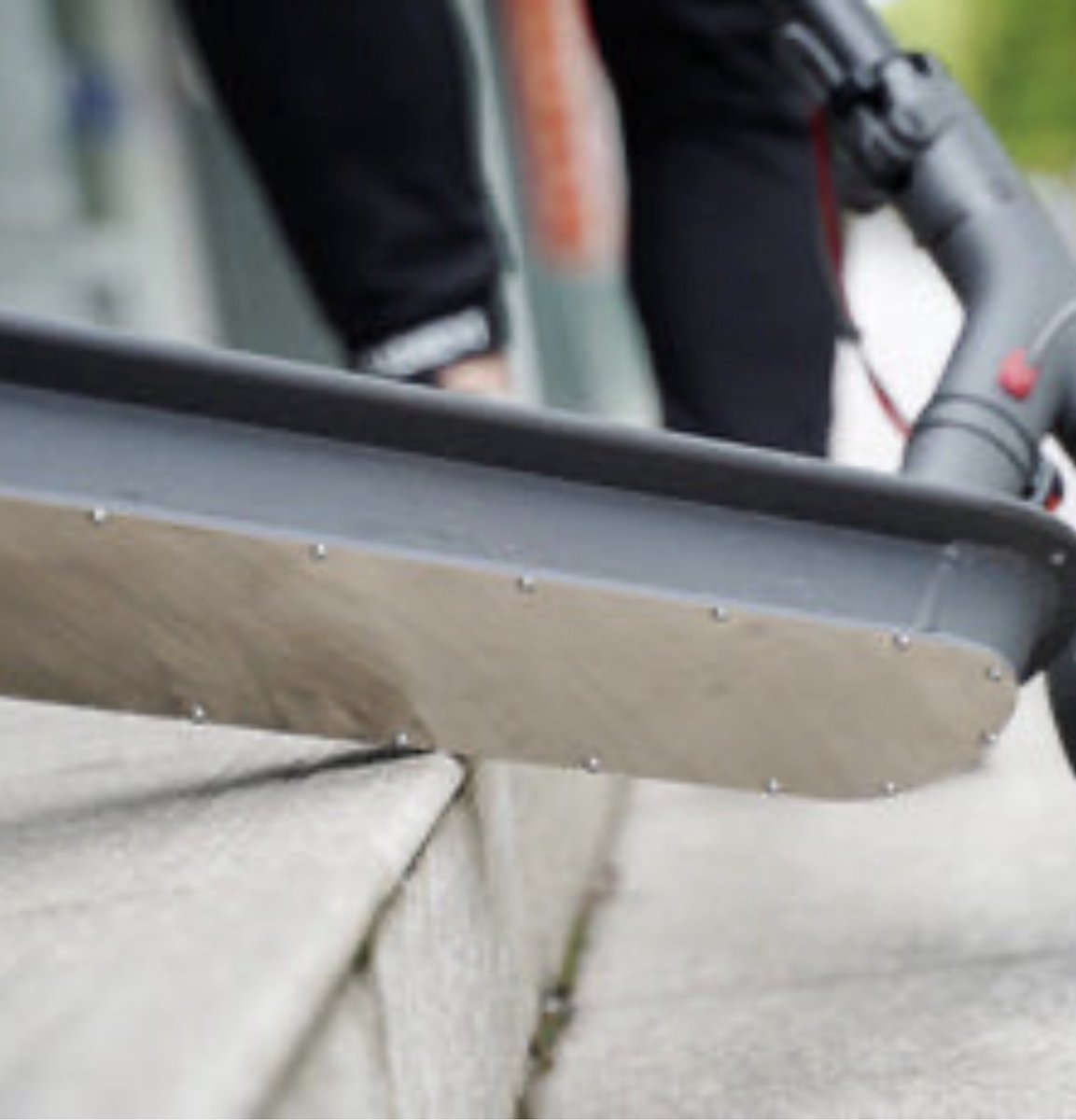 Xiaomi M365 Bodemplaat Metaal voor Elektrische Step - Xiaomi - €29,95