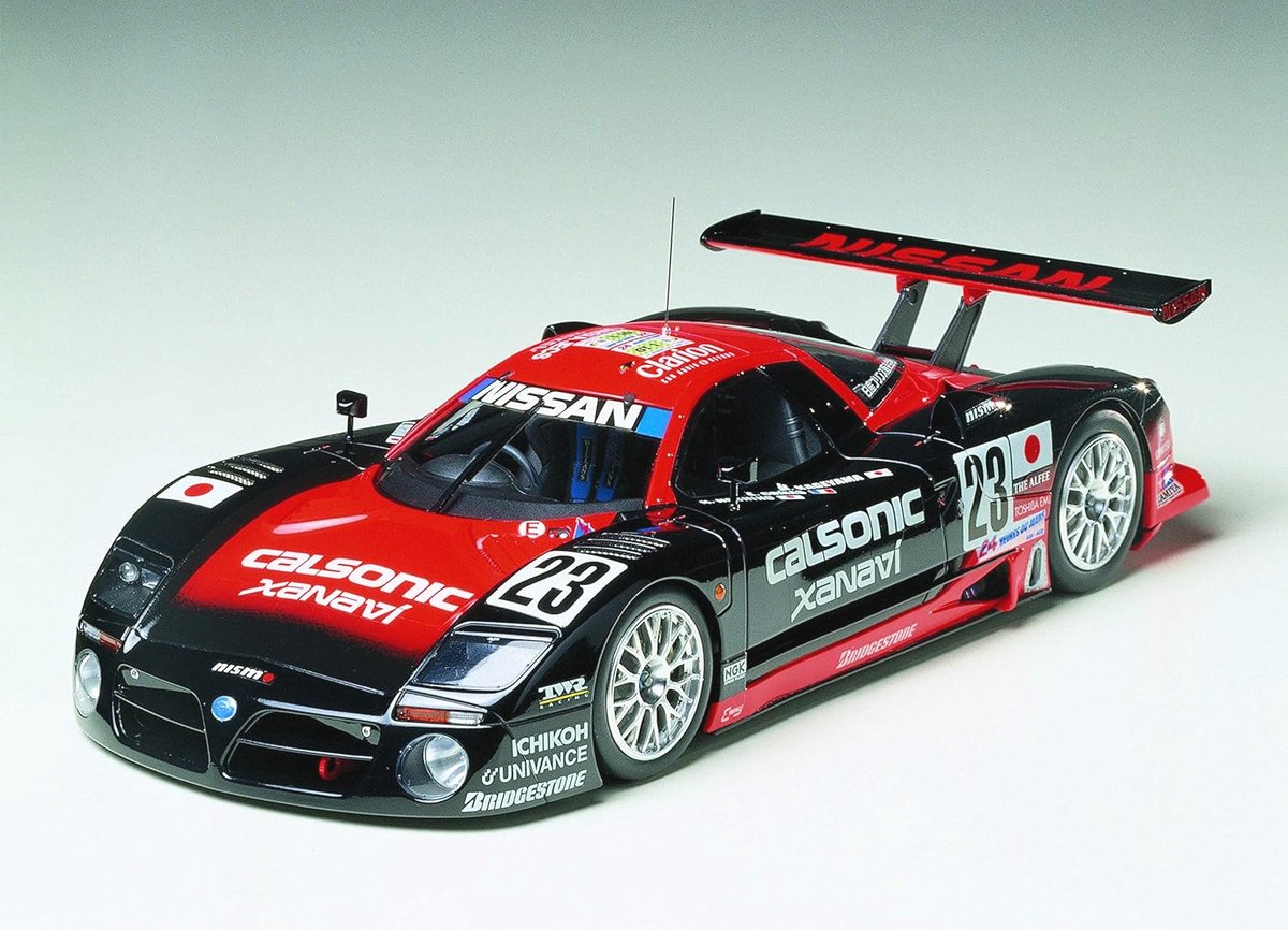 1:24 Nissan R390 GT1 Modelbouwpakket - Gedetailleerde Replica voor Hobbyisten