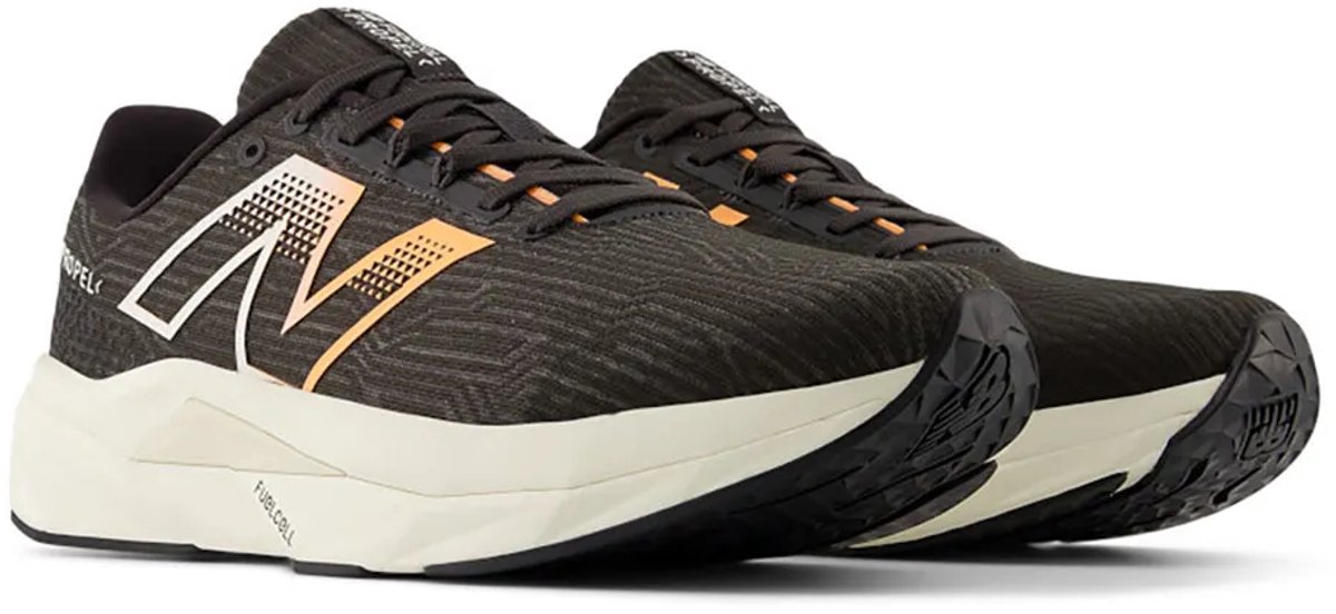 New Balance Fuelcell Propel V5 Hardloopschoenen 1/2 Man Zwart