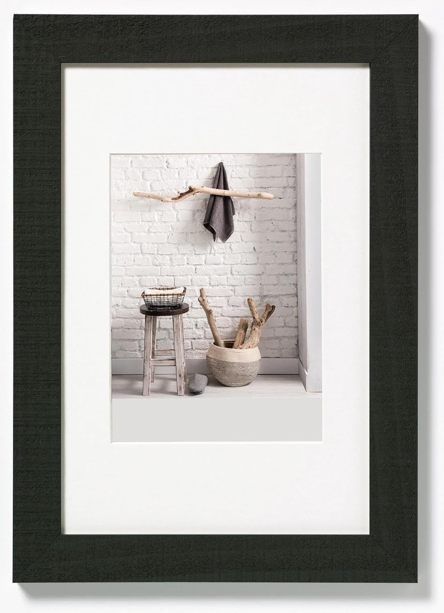 Famanu Houten fotolijst zwart 24x30cm met passe-partout