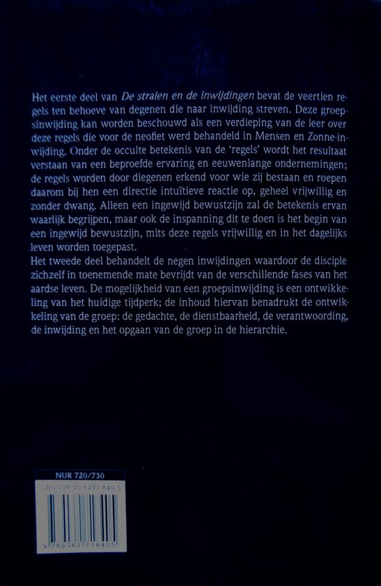 Boek met tekst over de stralen en inwijdingen. ISBN 978-9027718405.