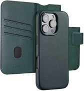 Accezz Hoesje - Geschikt voor Apple iPhone 16 Pro - Leather Bookcase 2-in-1 geschikt voor MagSafe - Cedar Green
