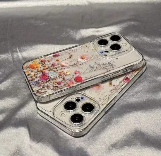 iPhone 16 Hoesje – iPhone 16 Floral Case – Transparant Hoesje met Gedroogde Bloemen – Luxe Shockproof Bescherming – Uniek Handmade Design