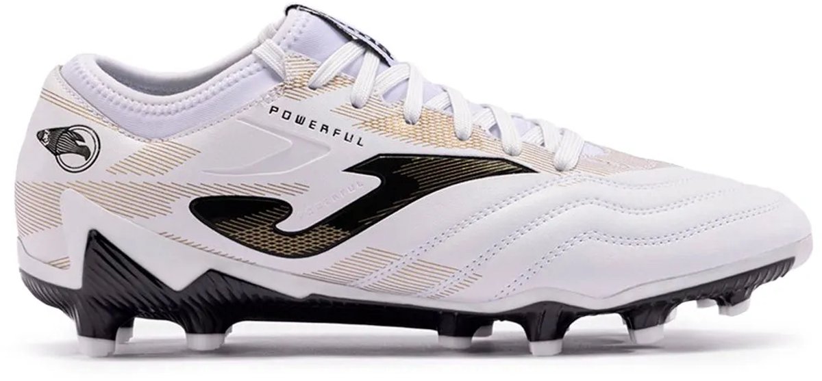 Joma Powerful FG voetbalschoenen in wit met zwarte en gouden details, ontworpen voor beginners op vaste grond.