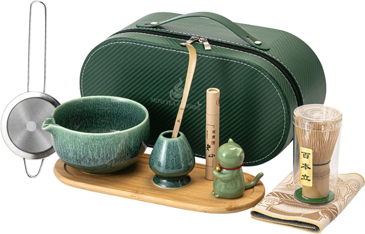 Traditionele Matcha set Deluxe - 10 delig - Premium Opbergkoffer (Hako) - Bamboe garde (Chasen) - Scooplepel(Chashaku) - Keramiek kom(Chawan) - Garde houder(Kusenaoshi) - Fliter zeef(Furui) - Onderzetter(Kozara) - Theedoek - Geurstokjes - Katdeco