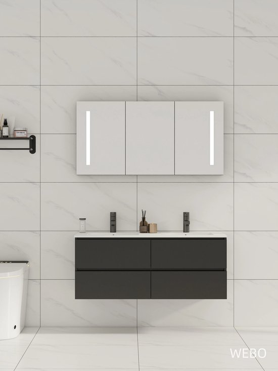 Meuble de salle de bain noir avec double vasque et armoire miroir avec éclairage vertical.