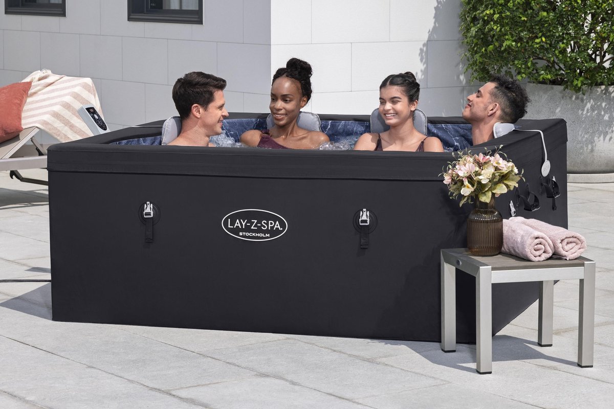 Bestway Stockholm ThermaCore UltraFit Smart AirJet 6 Hot Tub - afbeelding 2