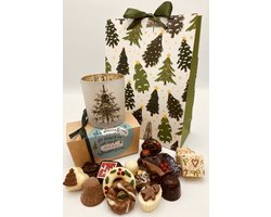 Cho-lala Kerstmis geschenkset Oh Denneboom, chocolade cadeau - 250 gram kerstbonbons en chocolade - windlicht kerstboom - cadeau tasje - 3-delig