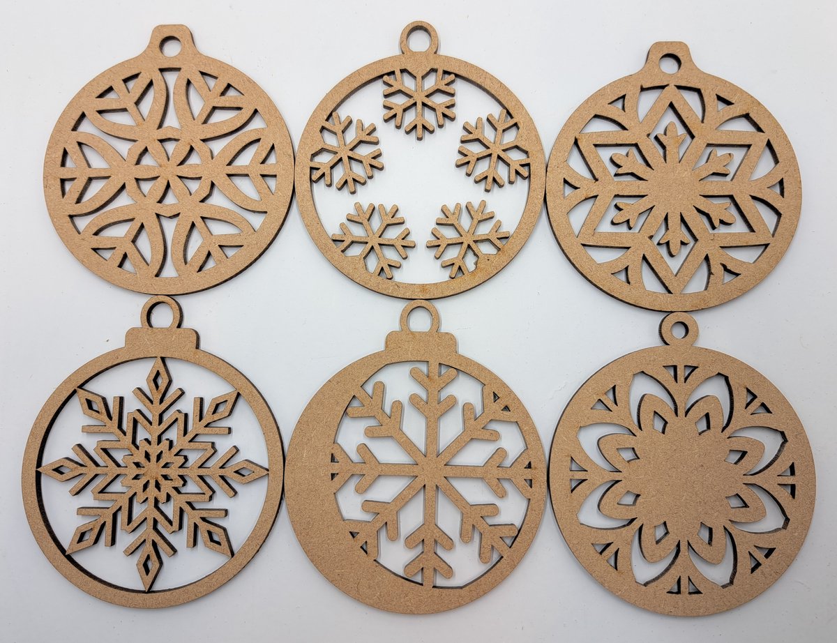 Houten Kerstballen - Kerst decoratie - Houten kerstornament - Geometrisch