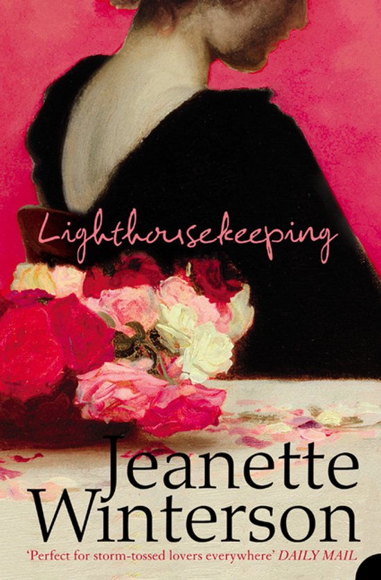 Livre "Lighthousekeeping" de Jeanette Winterson avec un bouquet de roses rouges et crème sur fond rose.
