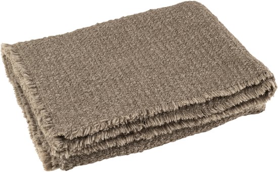 Taupekleurig plaid met gerafelde randen, gevouwen, met een zachte, gebreide textuur.
