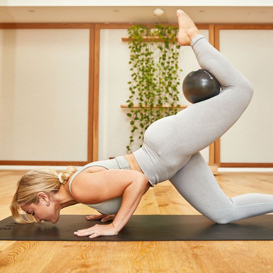 BAHE - Flowballs duet - Set van 2 Pilatesballen - Barstbestendig - Yoga ballen - Pilates ballen - 22 en 15 cm - incl. opblaasrietje van Bahe — afbeelding 5