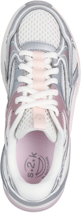 Witte SKECHERS S2K sneakers met roze en zilveren details en vetersluiting.