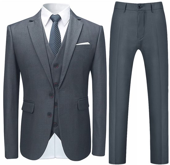 Donkergrijs 3-delig pak, bestaande uit een jasje, gilet en broek. Jasje met reverskraag en knoopsluiting. Gilet met knoopsluiting. Broek met riemlussen en knoop- en ritssluiting.