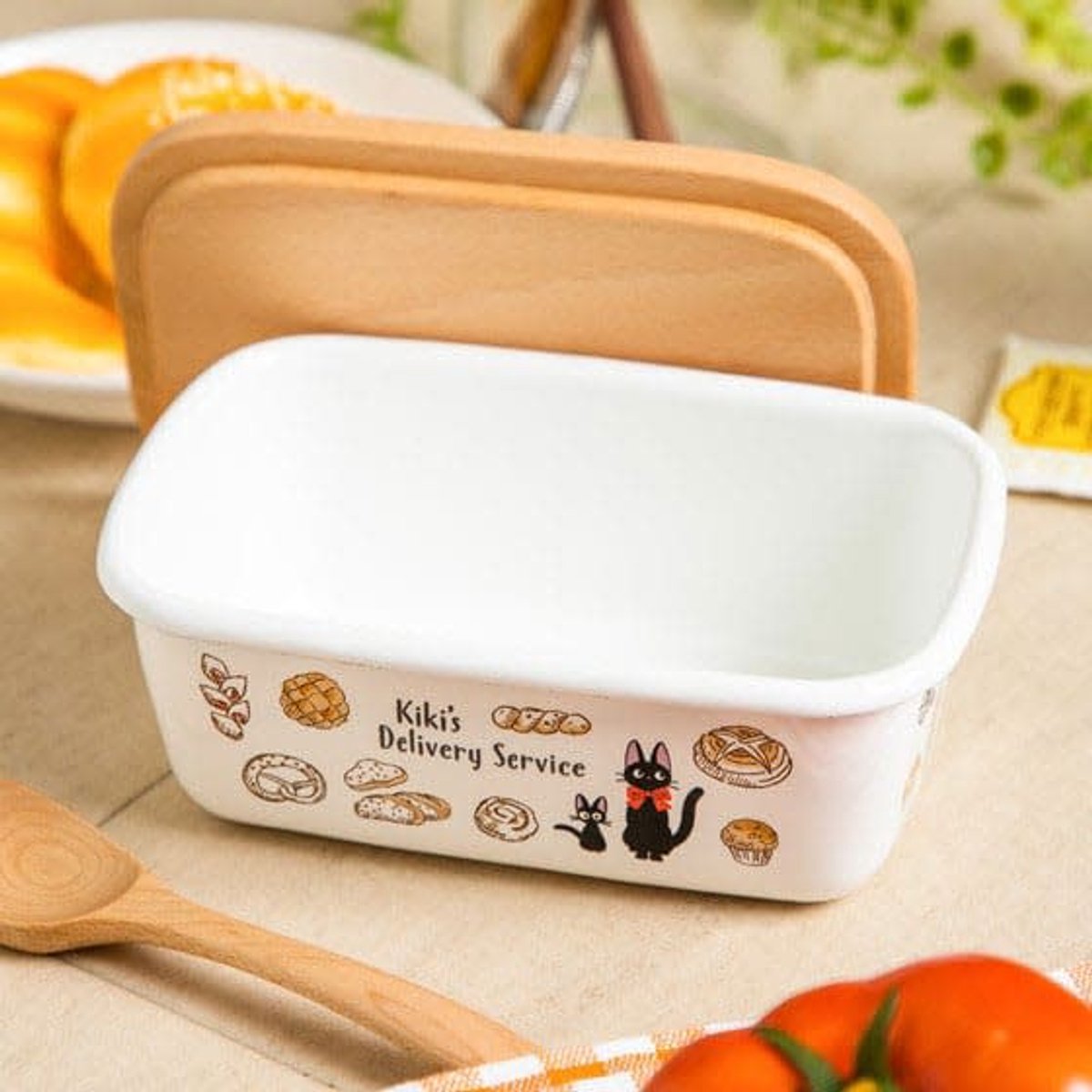 Skater Kiki delivery’s service butter dish met wooden lid Viennese pastries 500 ml Kitchen- and Tableware Multicolor