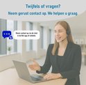 Vrouw met headset, achter een laptop, met tekst 'Twijfels of vragen? Neem gerust contact op.'