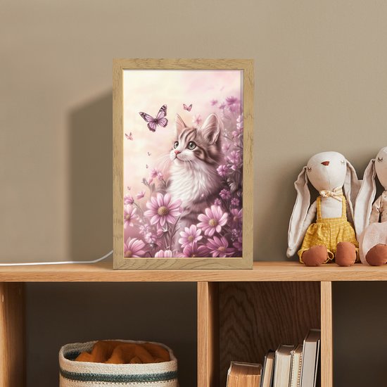 Nachtlampje 20x30 cm - Kinder lamp - Kitten - Bloemen - Vlinders - Paars - Tafellamp kinderkamer - Slaapkamer lamp - Bedlamp kinderen - Kinderlampje stopcontact - Wandlamp babykamer - Nachtlampjes van Merkloos — afbeelding 3
