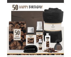 Geschenkset "50 Happy Birthday" - 7 Producten - 1400 gram | Giftset voor hem Vijftig jaar - Luxe Wellness Cadeaubox Cadeau Gefeliciteerd Pakket Verjaardag Geschenk jarige Cadeaupakket Feestje Verjaardagscadeau Man Gift Set Forrest Zwart Bruin