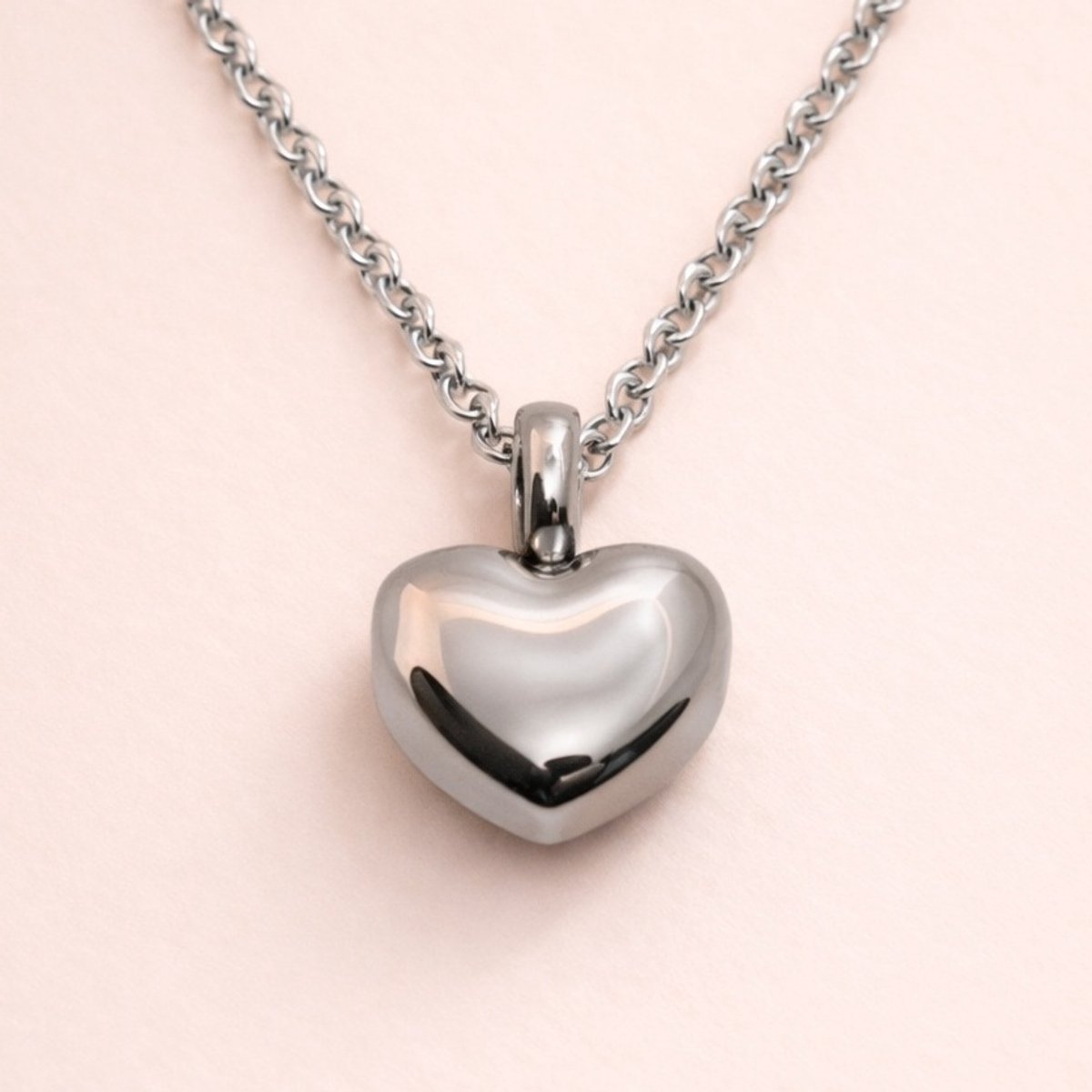 Assieraad - Ashanger met ketting en vulsetje - Mini urn - Bedel - Hartje - Klein - Zilverkleurig
