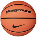 Oranje basketbal met zwarte lijnen en een zwarte Nike swoosh. "playground OUTDOOR GAME BALL" staat erop.