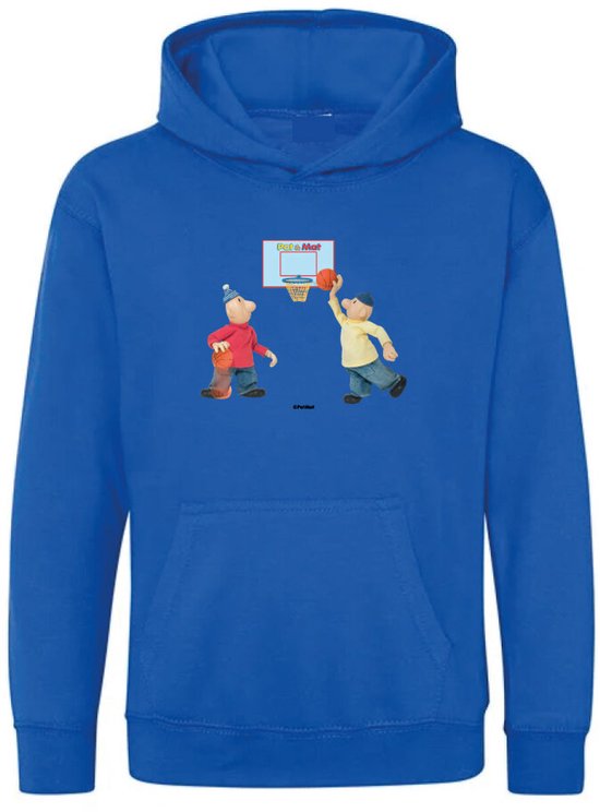 Sweat à capuche bleu cobalt avec une impression de Pat & Mat jouant au basket.