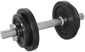 Dumbbell met een zilverkleurige geribbelde halterstang, twee zwarte gietijzeren schijven van 2,5 kg elk en een schroefsluiting.