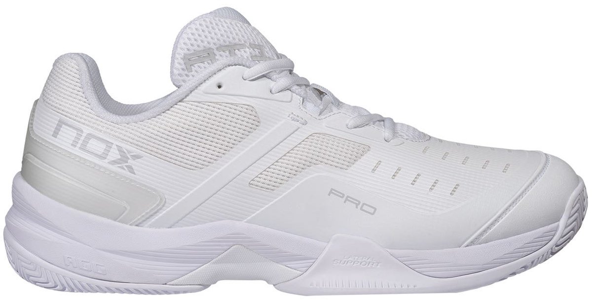 Nox At10 Pro Padelschoenen Wit EU 39 Man