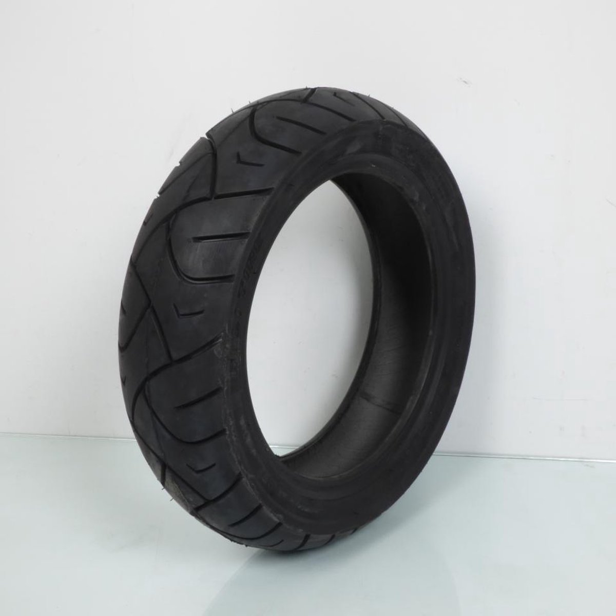 Pneu 120-70-12 Deli Tire pour Scooter Yamaha 50 Aerox 4T 2014 à 2018 Neuf