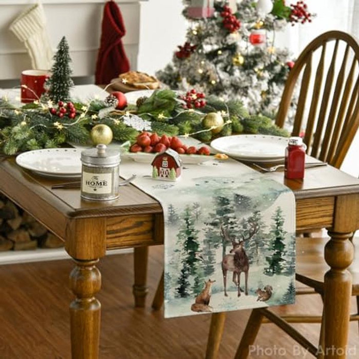 Tafelloper met Sneeuwvlokken en Bomen - Winterse Decoratie voor Elk Feest