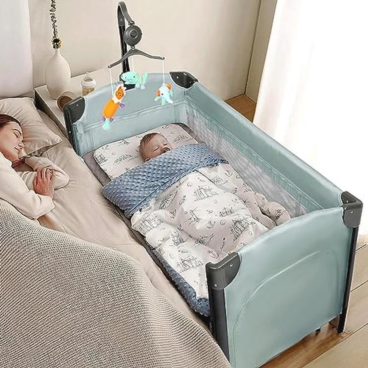 3 in 1 Baby Bedside Wieg – Draagbare Zijslaper met Matras, Speelbed en Opvouwbare Reiswieg