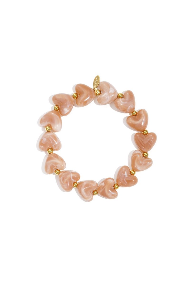 Elastieken hartjes kralenarmband