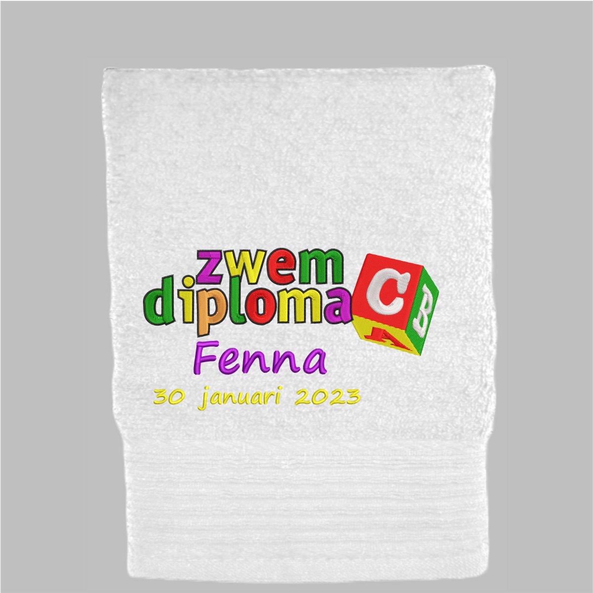 Handdoek Zwemdiploma C met naam en datum van afzwemmen - 550gr - 50x100 cm - Wit - Cadeau Afzwemmen - Geborduurd