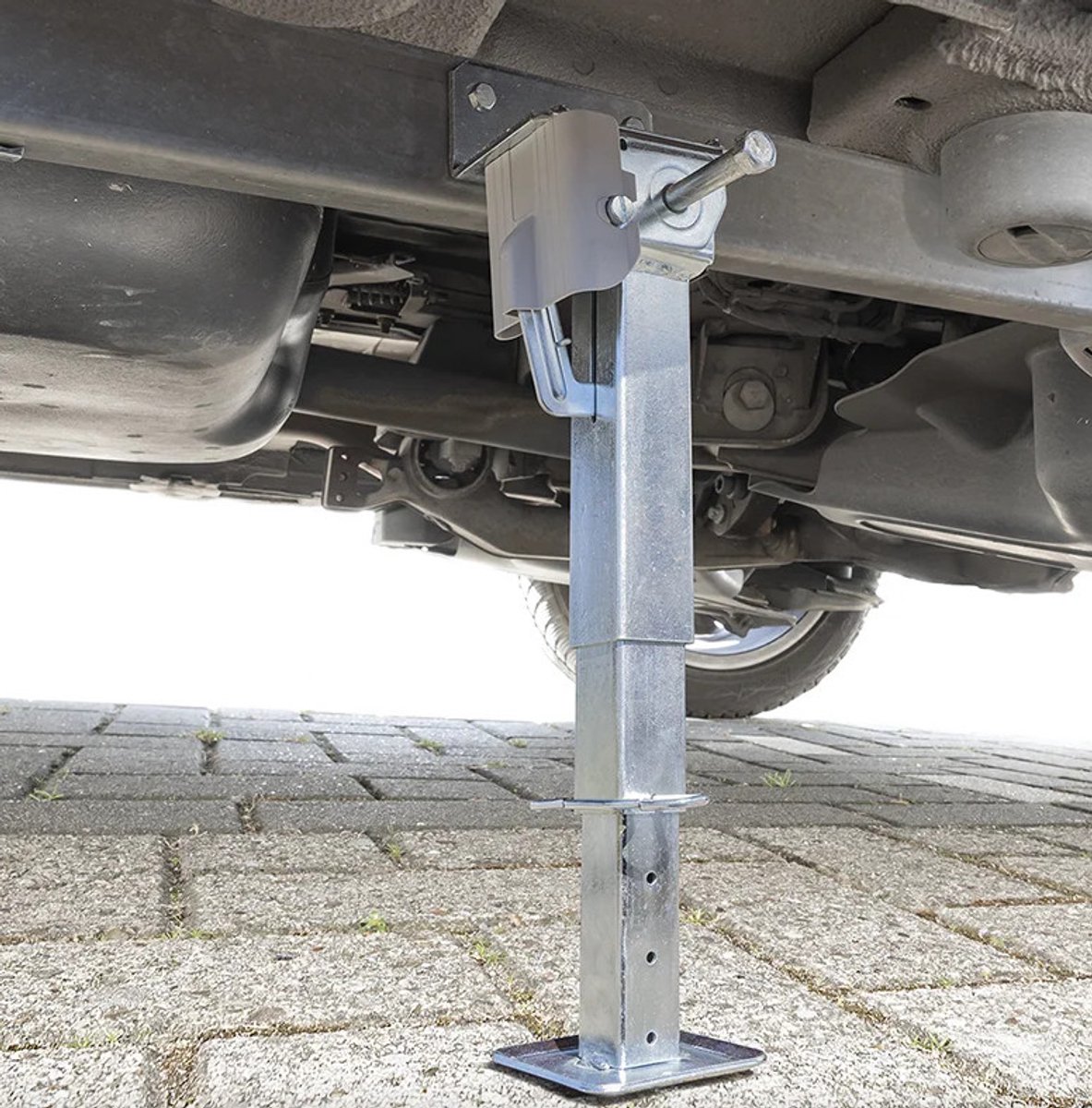 Uitdraaisteun set camper achterzijde 330-530mm 500KG per steun. Steun achterzijde camper