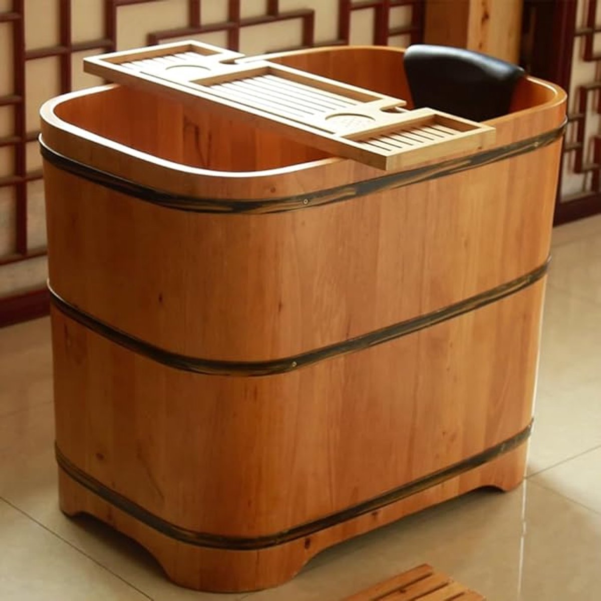 Freestanding Indoor Wooden Hot Tub for Adults – Novihome Japanese Cedar Soaking Bathtub with Portable Pop-Up Drain – Compact Spa & Bathroom Relaxation Tub, 100cm/39.3in
