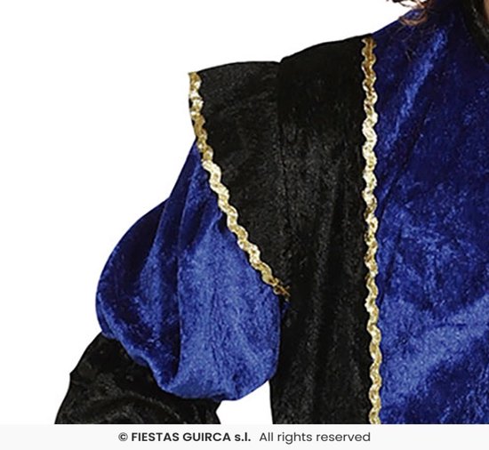 Detailopname van het kostuum: blauw fluwelen jasje met zwarte mouwen en gouden versiering.