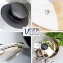 Collage met close-ups van glazen pan deksel, met Vilde logo en een pan met deksel.