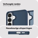 Donkerblauw telefoonhoesje met verhoogde randen voor scherm en camera. Nauwkeurige uitsparingen.