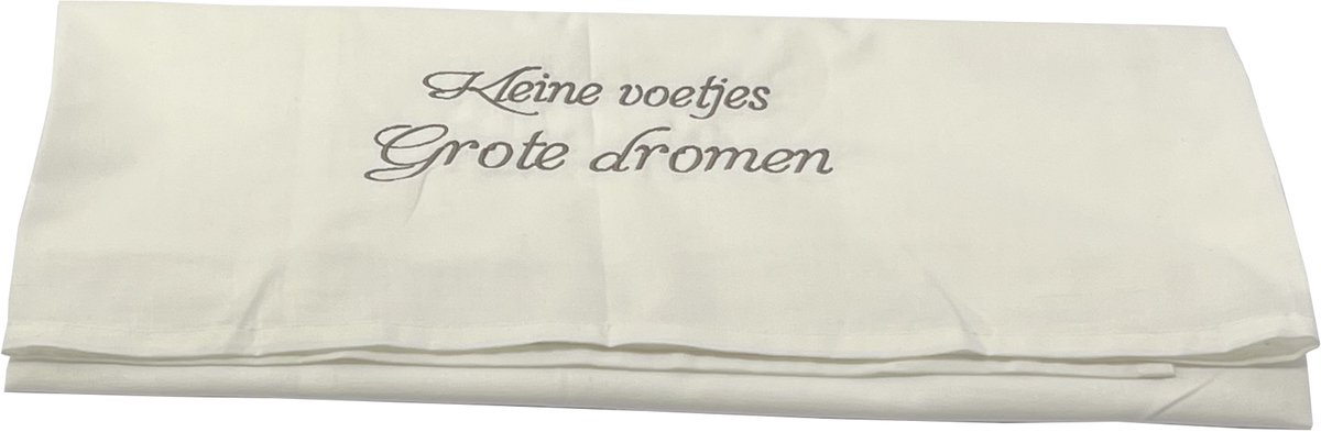 Ledikant lakentje kleine voetjes grote dromen,