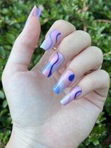 blauwe lijnt nagels - plaknagels - nageltabs - medium lang