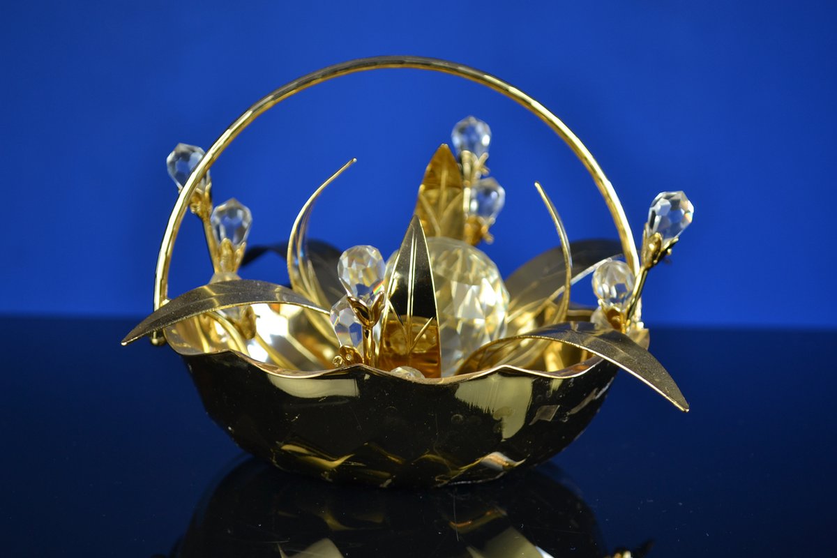 Bloem met sierbal in het midden versierd met Swarovski®-kristallen 24-karaats verguld