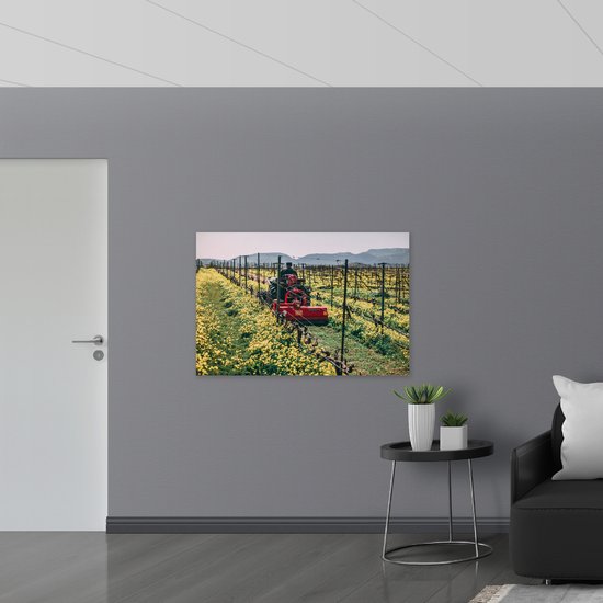 WallClassics - Drapeau - Fermier au Travail sur sa Terre - 120x80 cm Photo sur Drapeau Polyester