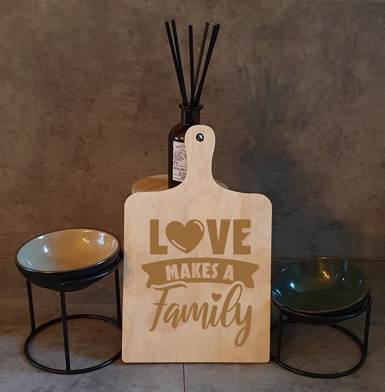 Decoratiebord - Love Makes a Family - Hout - Gegraveerd